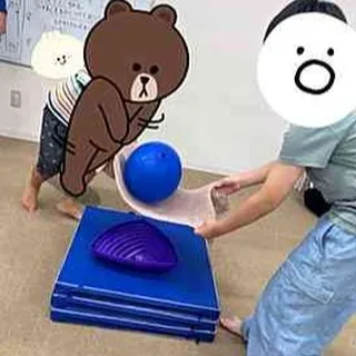 タオルで風船運び競走!